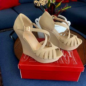 Delicacy Wedge High Sandal